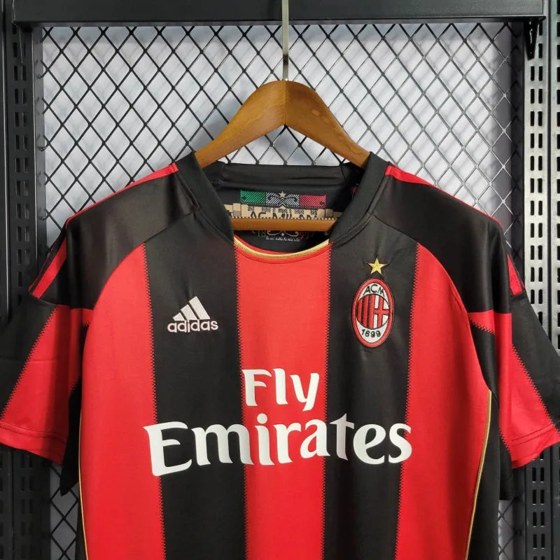 Camisa AC Milan Home Retrô 2010/11 - Torcedor Masculina - Camisa de Time Oficial - Buyit