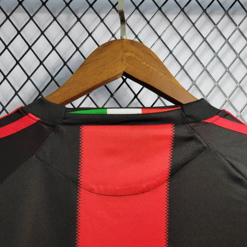 Camisa AC Milan Home Retrô 2010/11 - Torcedor Masculina - Camisa de Time Oficial - Buyit