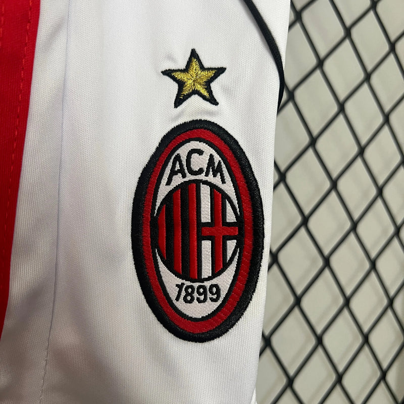 Camisa Ac Milan Retrô Away 2006/07 - Torcedor Infantil Branca - Camisa de Time Oficial - Buyit