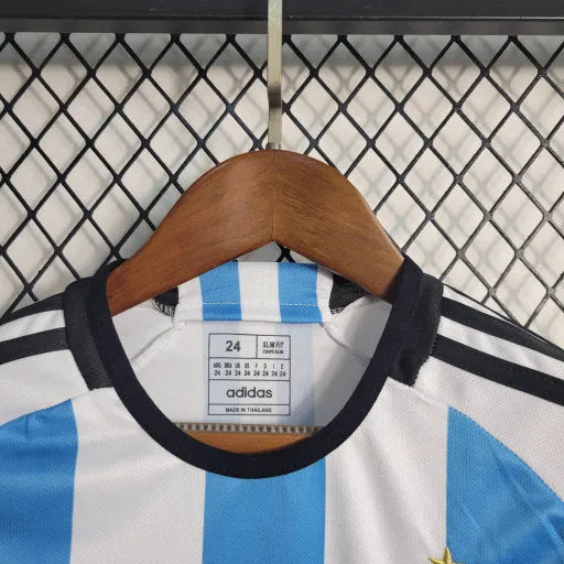 Camisa Argentina Home III 22/23 - Torcedor Infantil Azul e Branca - Camisa de Time Oficial - Buyit