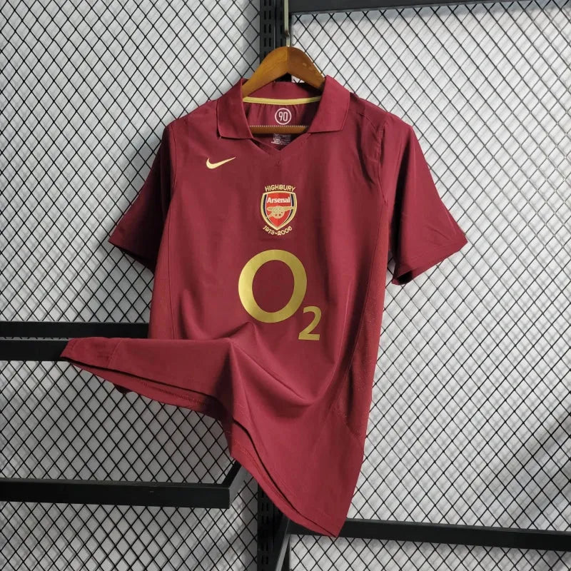 Camisa Arsenal Retrô 2005/06 - Torcedor Masculina Vermelha - Camisa de Time Oficial - Buyit