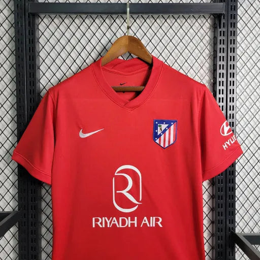 Camisa Atlético de Madrid Treino 23/24- Torcedor Masculina Vermelha - Camisa de Time Oficial - Buyit