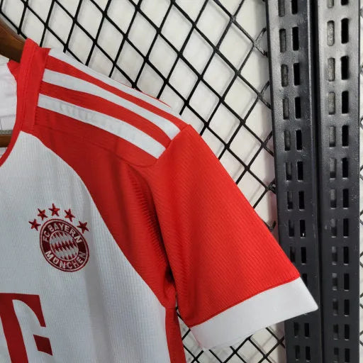 Camisa Bayern Munchen Home 23/24 - Torcedor Infantil Vermelha e Branca - Camisa de Time Oficial - Buyit