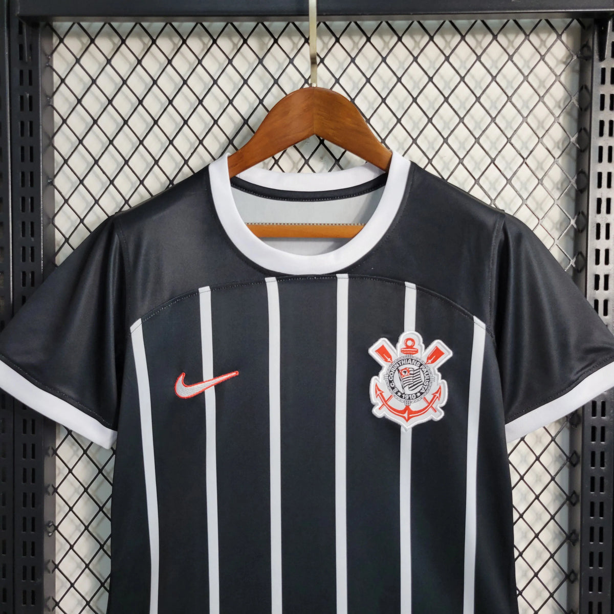 Camisa Corinthians Away 23/24 - Torcedor Feminina Preta - Camisa de Time Oficial - Buyit