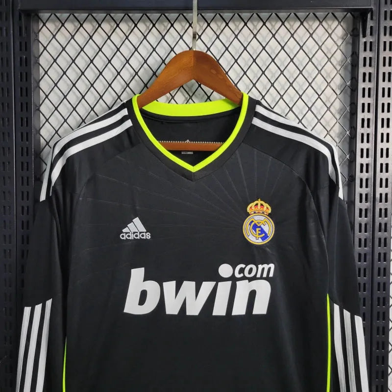 Camisa Real Madrid Away Retrô 2010/11 - Torcedor Masculina Preta e Verde Manga Longa - Camisa de Time Oficial - Buyit