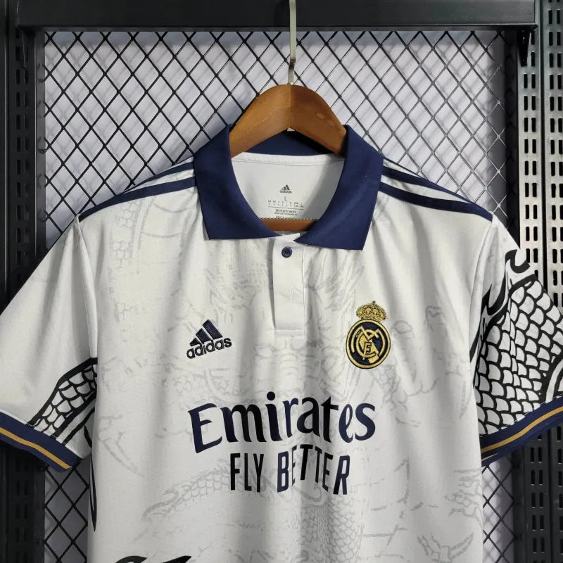 Camisa Real Madrid Dragão Chinês 22/23 - Torcedor Masculina Branca - Camisa de Time Oficial - Buyit