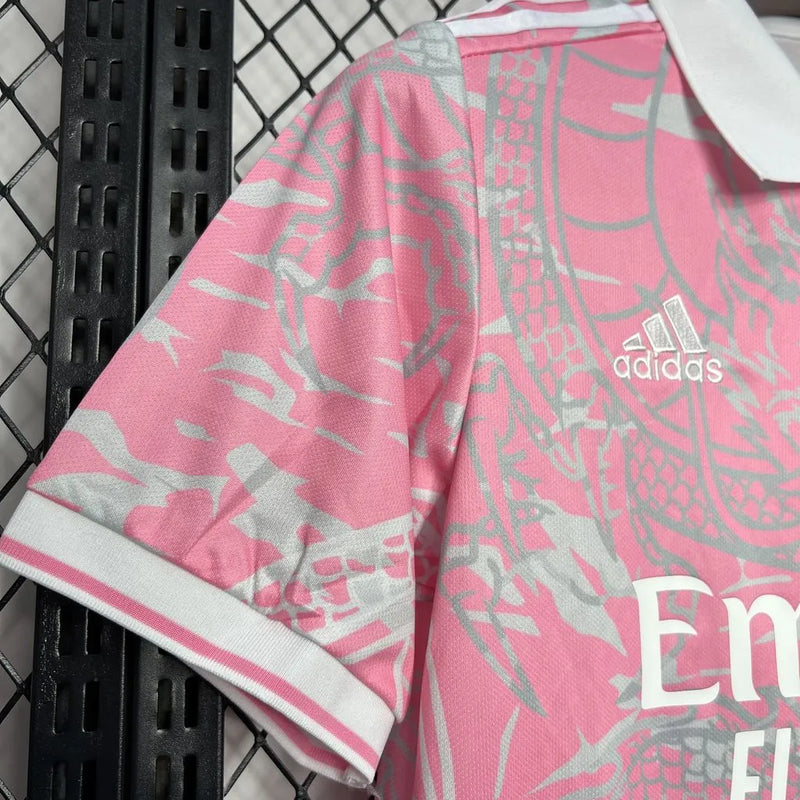 Camisa Real Madrid Hello Kitty Dragão Chinês 24/25 - Torcedor Masculina Rosa - Camisa de Time Oficial - Buyit