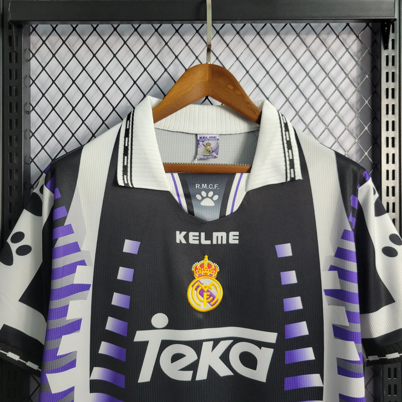 Camisa Real Madrid Retrô Away 1997/98 - Torcedor Masculina Preta, Roxa e Branca - Camisa de Time Oficial - Buyit