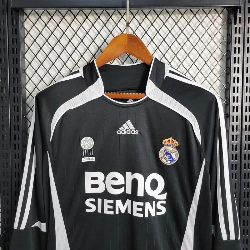 Camisa Real Madrid Two Guest Retrô 2006/07 - Torcedor Masculina Preta Manga Longa - Camisa de Time Oficial - Buyit