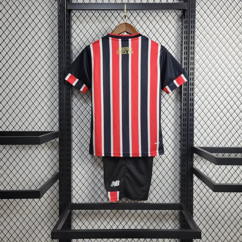 Camisa São Paulo Away 24/25 - Torcedor Infantil Vermelha e Preta New Balance - Camisa de Time Oficial - Buyit