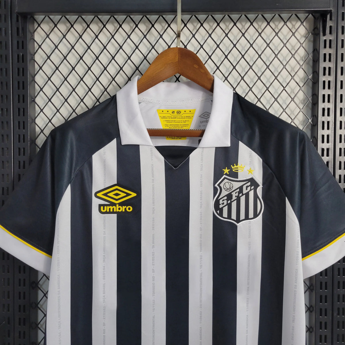 Camisa Santos Away 23/24 - Torcedor Masculina Preta e Branca - Camisa de Time Oficial - Buyit